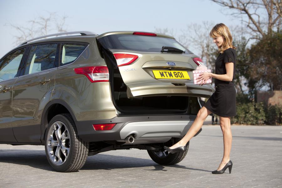  Ford Kuga 2013 года  (фото 10 из 36)